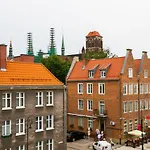 H&t Old Town Szeroka 77 Gdańsk