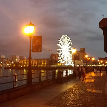 아파트 H&t Old Town Szeroka 77 *